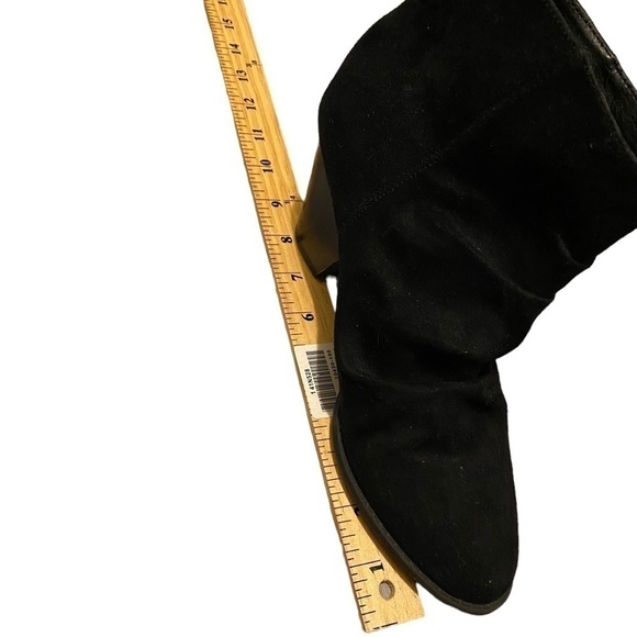 Clearance DIBA Ladies Black Faux suede ruched bootie size 8 Fabric upper 3” Heel - Picture 7 of 15